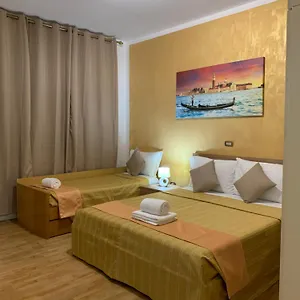 Homestay Venice House, Mestre
