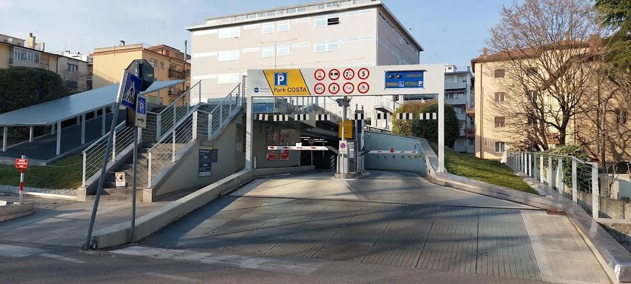 Andaleppo Apartment Mestre Italy